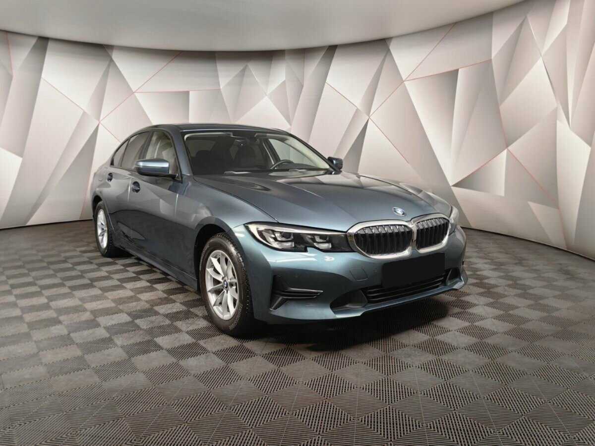 BMW 3 серии 2021 года с пробегом. Фото: #1