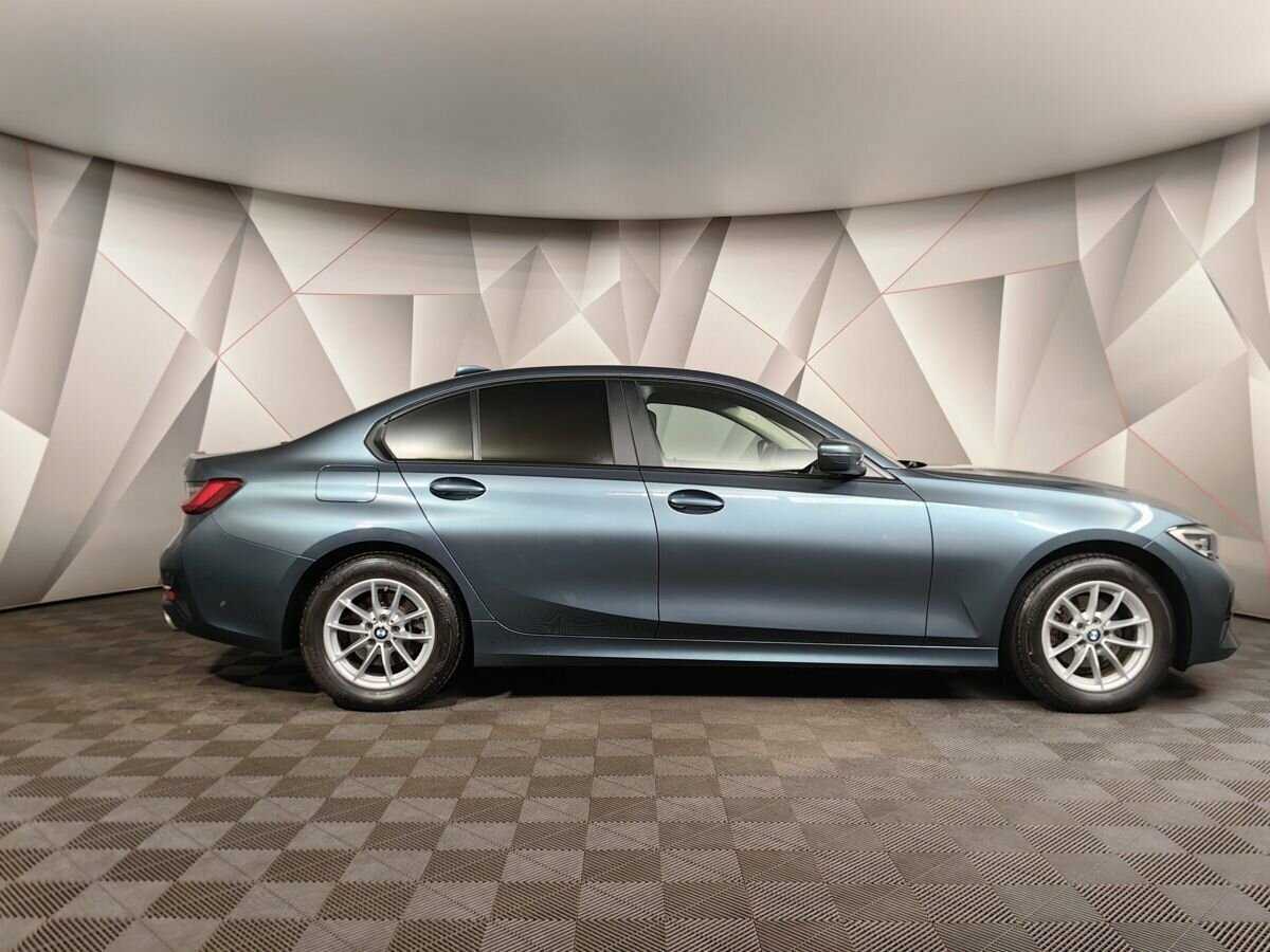 BMW 3 серии 2021 года с пробегом. Фото: #4