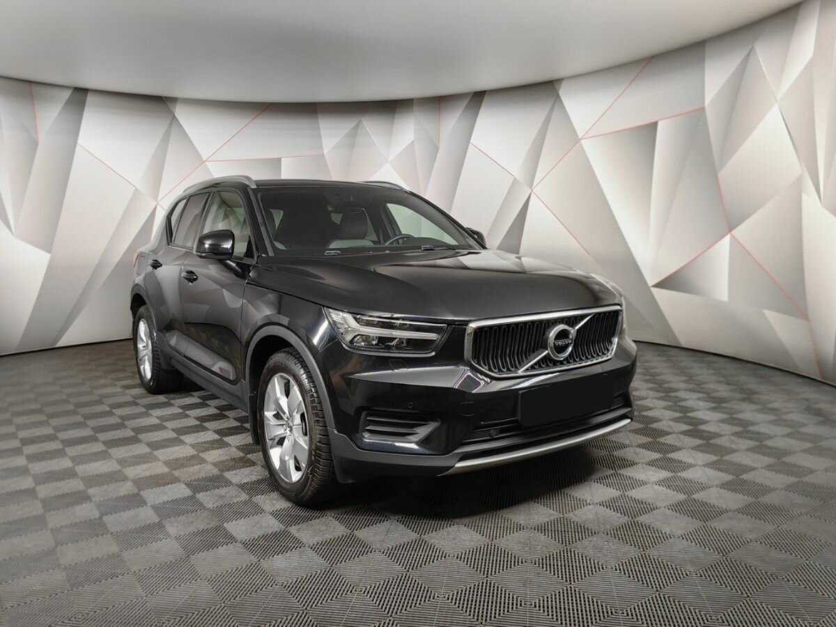 Volvo XC40 2021 года с пробегом. Фото: #2