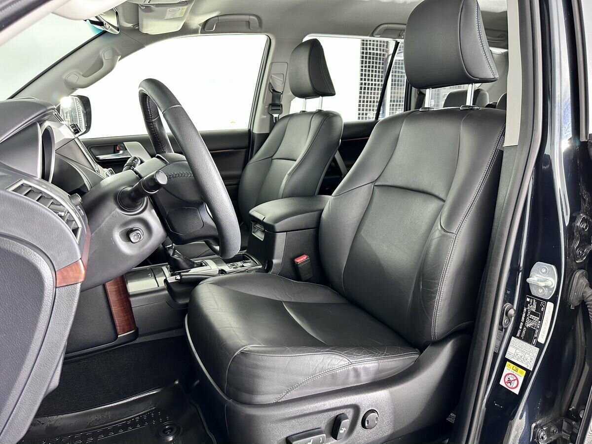 Toyota Land Cruiser Prado 2017 года с пробегом. Фото: #7