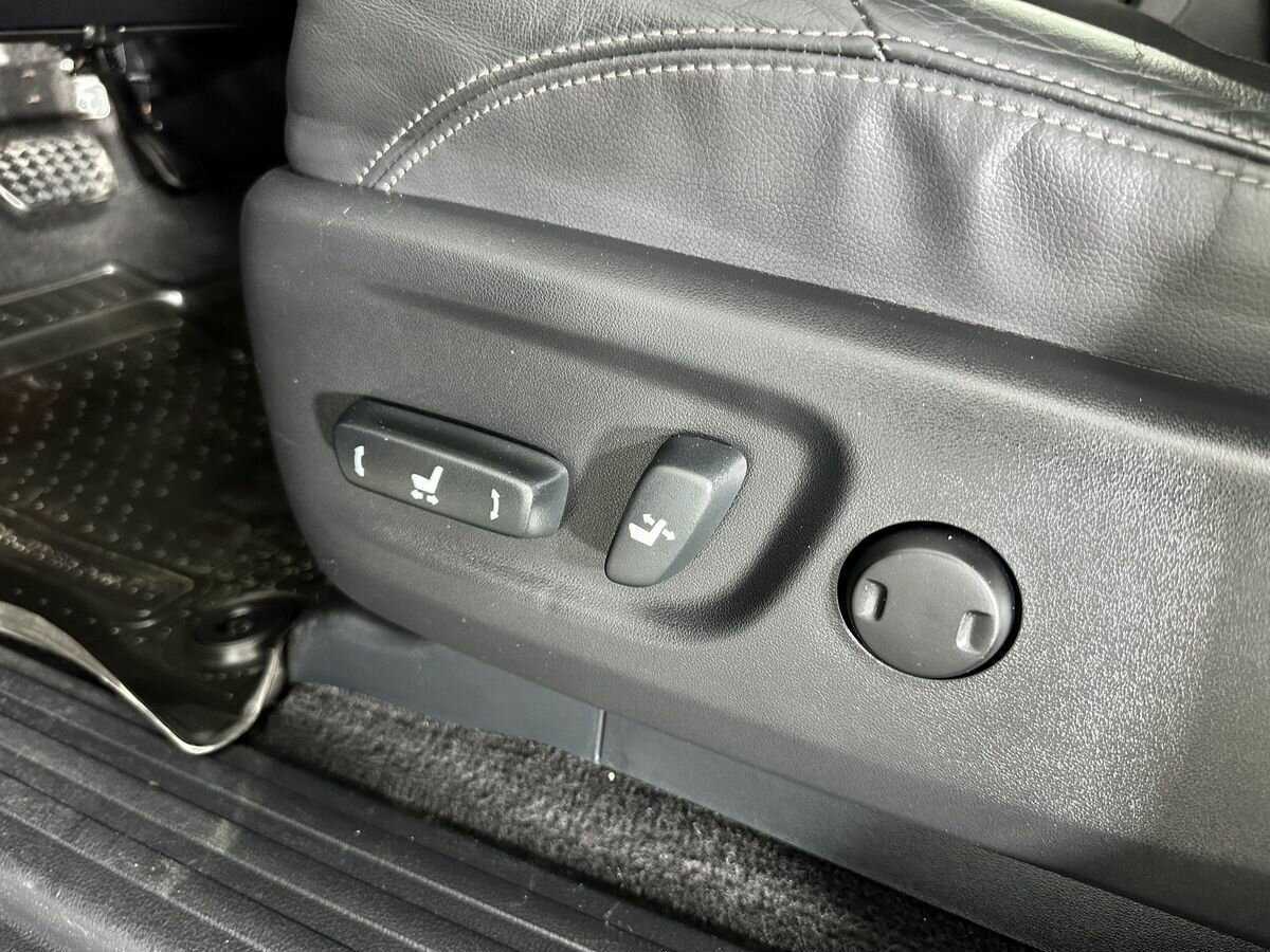 Toyota Land Cruiser Prado 2017 года с пробегом. Фото: #17