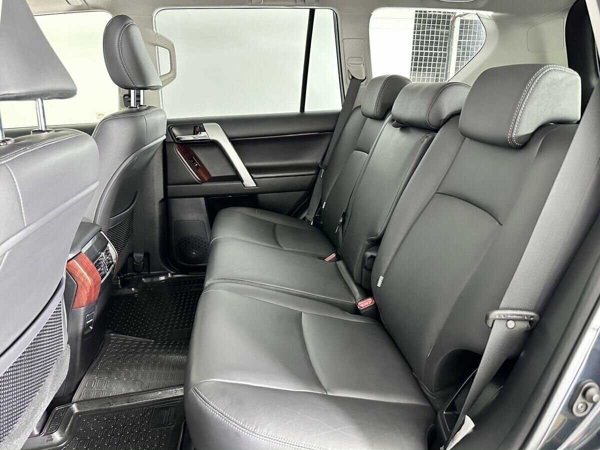 Toyota Land Cruiser Prado 2017 года с пробегом. Фото: #18