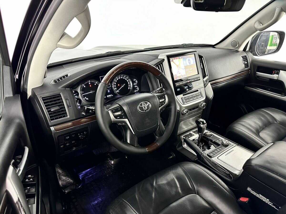 Toyota Land Cruiser 2017 года с пробегом. Фото: #6