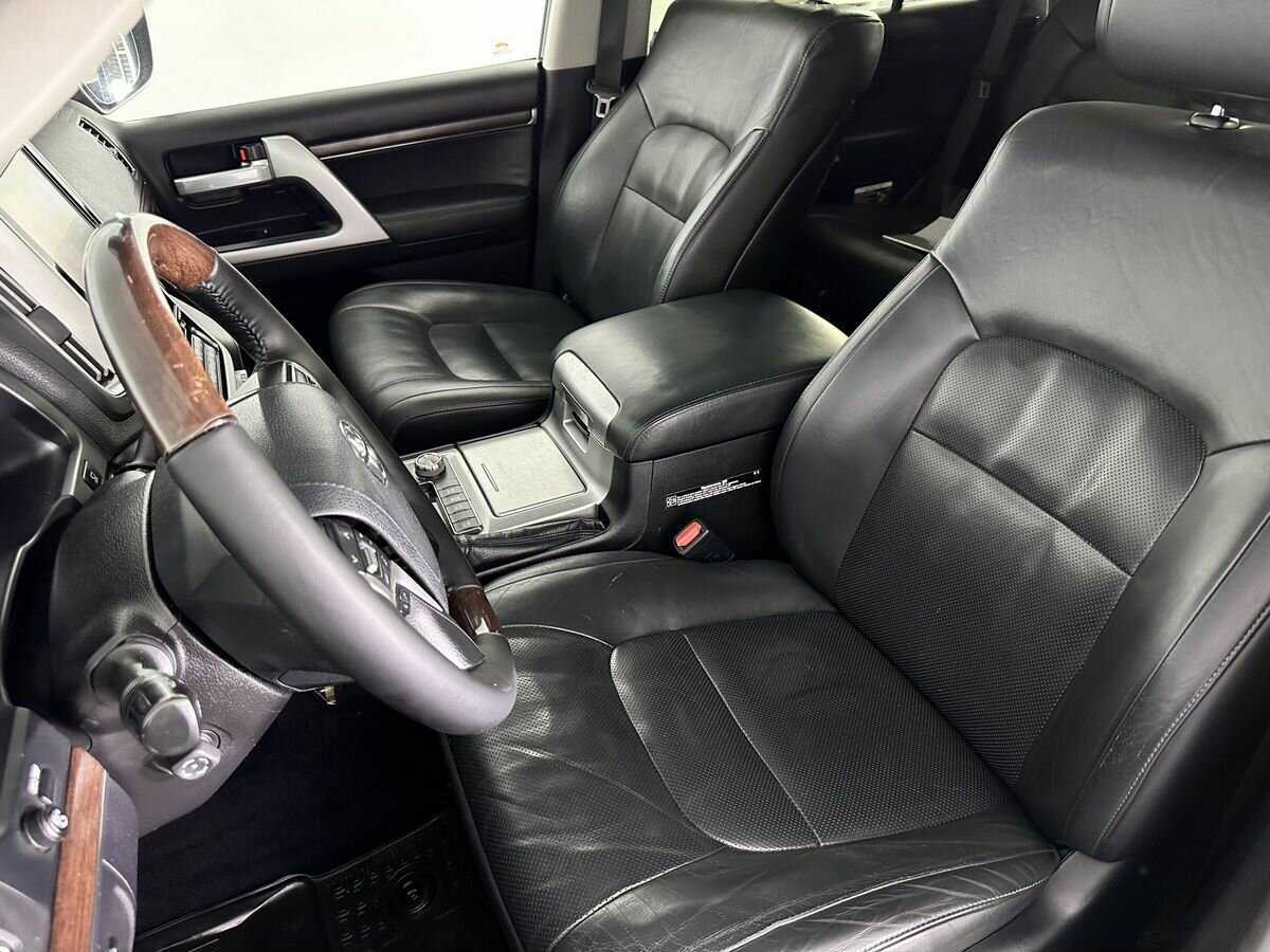 Toyota Land Cruiser 2017 года с пробегом. Фото: #7
