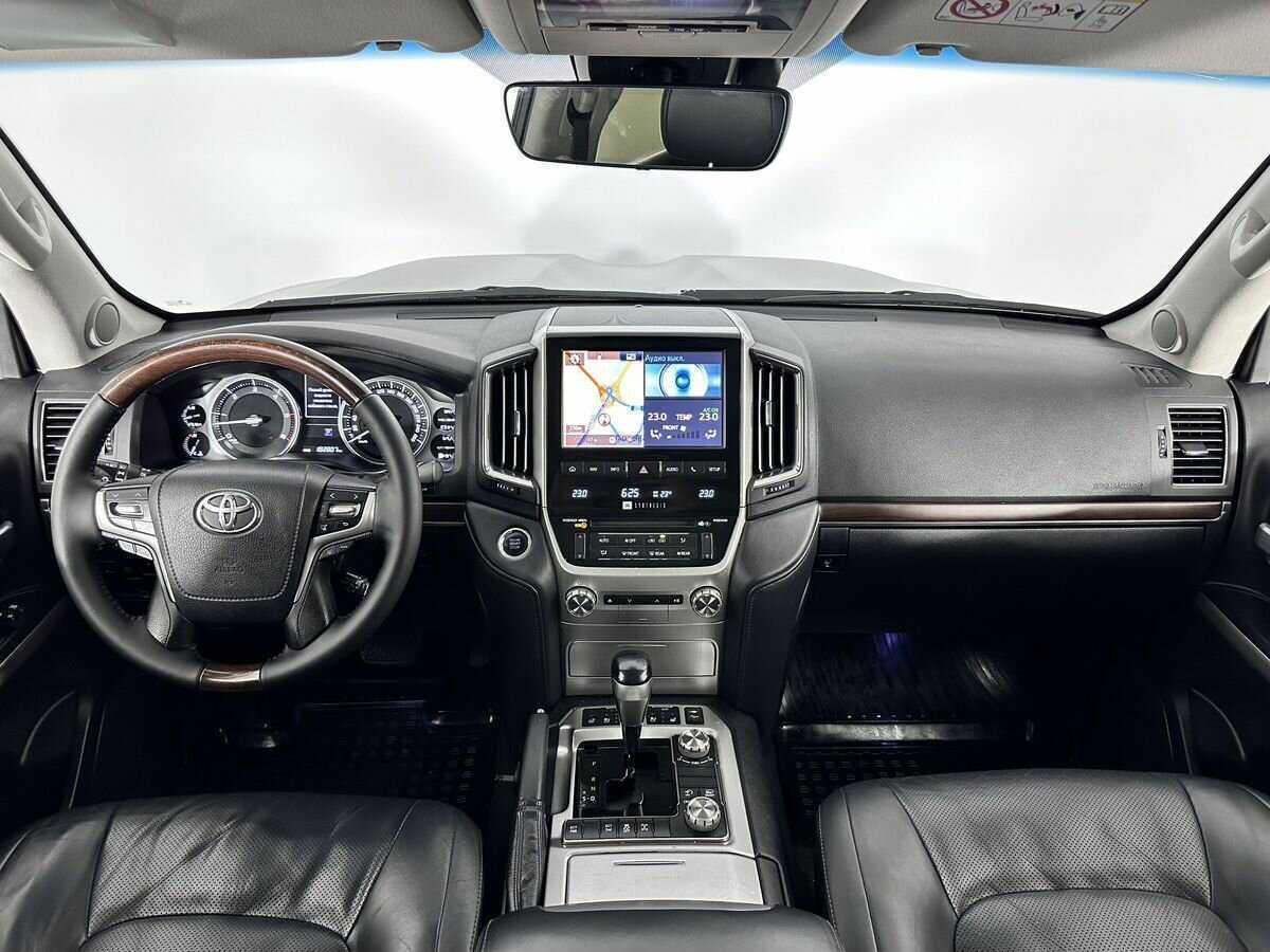 Toyota Land Cruiser 2017 года с пробегом. Фото: #8