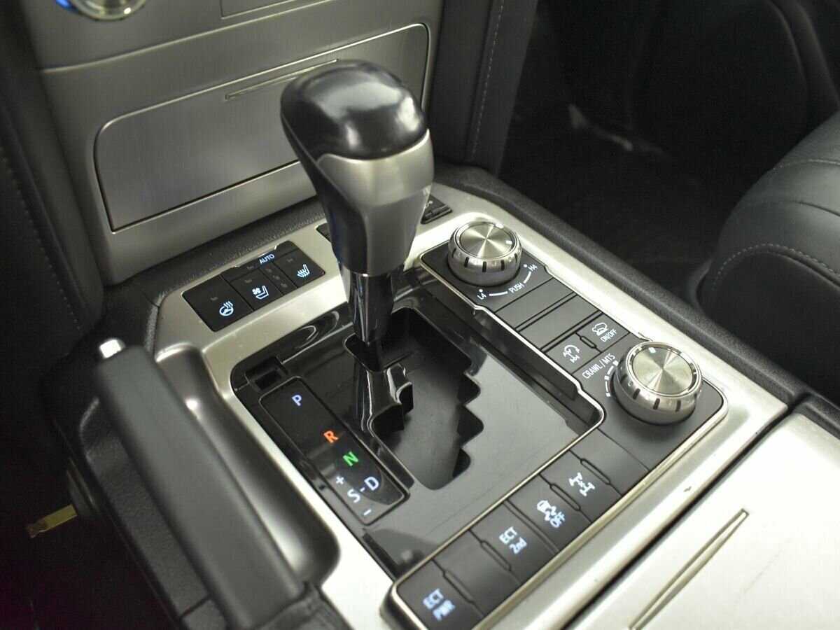 Toyota Land Cruiser 2017 года с пробегом. Фото: #14