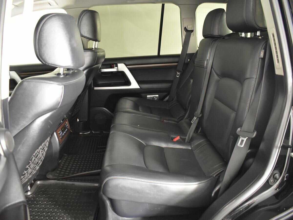 Toyota Land Cruiser 2017 года с пробегом. Фото: #18