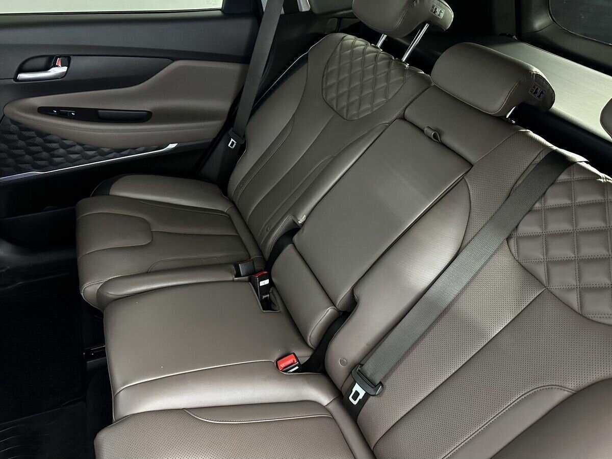 Hyundai Santa Fe 2021 года с пробегом. Фото: #14