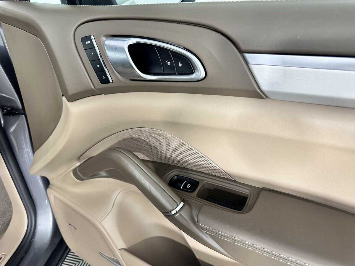 Porsche Cayenne 2012 года с пробегом. Фото: #16