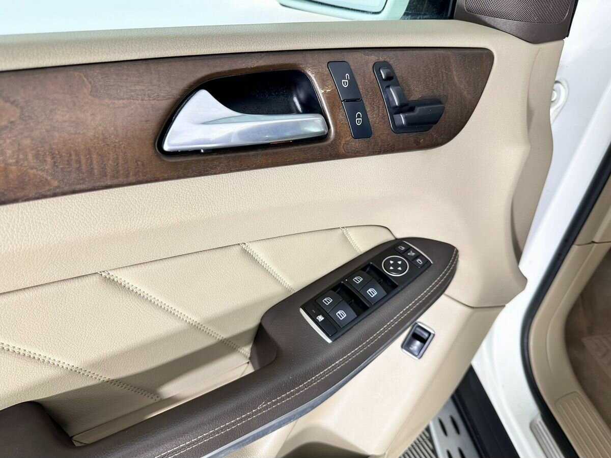 Mercedes-Benz GL-Класс 2014 года с пробегом. Фото: #18