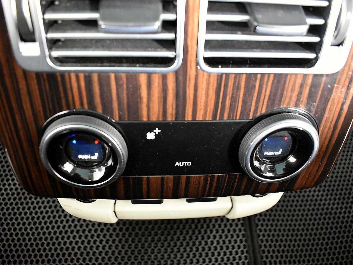 Land Rover Range Rover 2018 года с пробегом. Фото: #16