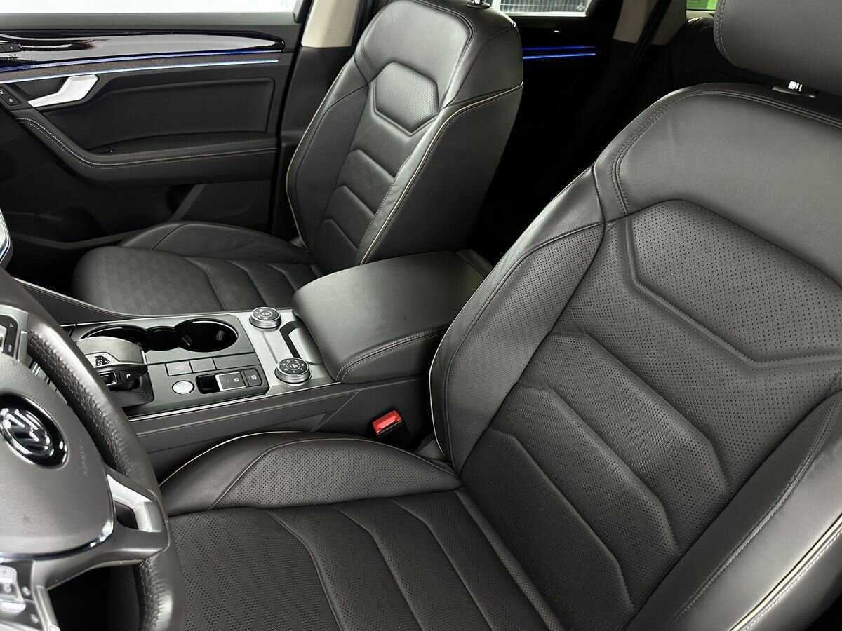 Volkswagen Touareg 2020 года с пробегом. Фото: #7