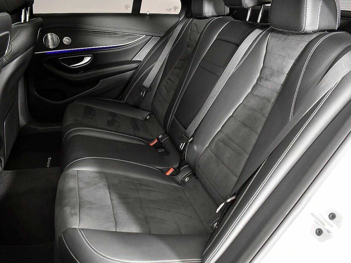 Mercedes-Benz E-Класс 2018 года с пробегом. Фото: #8