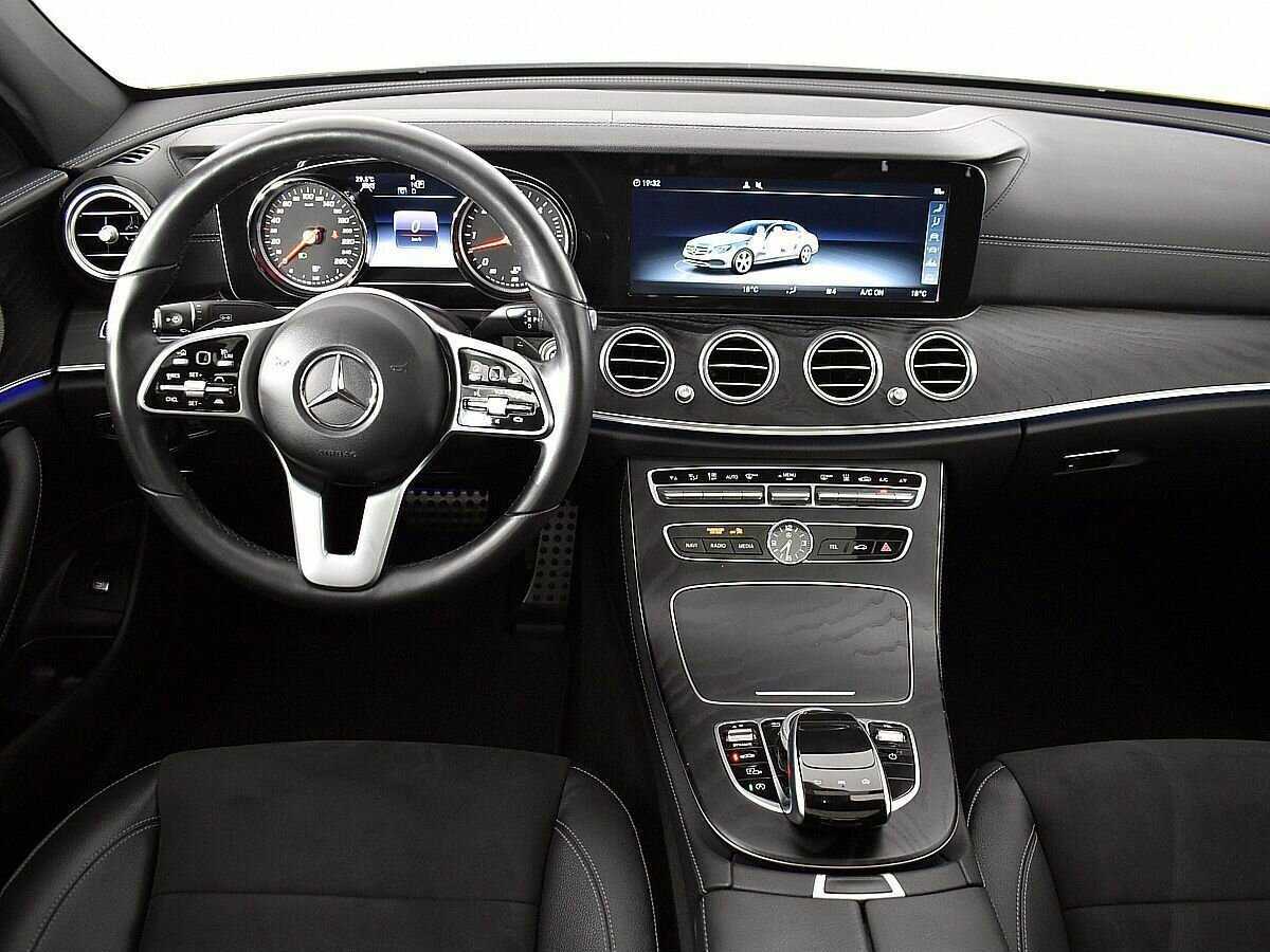 Mercedes-Benz E-Класс 2018 года с пробегом. Фото: #9