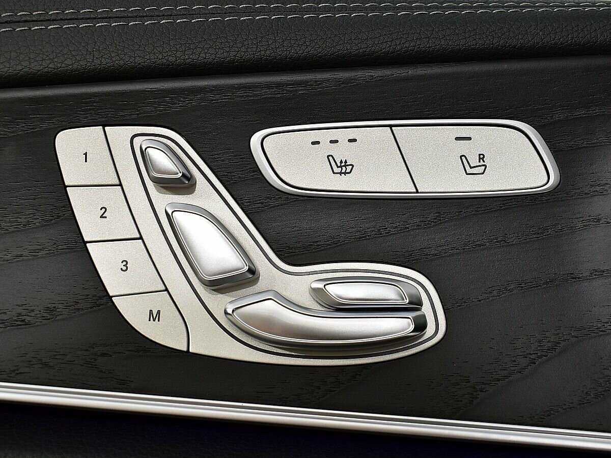 Mercedes-Benz E-Класс 2018 года с пробегом. Фото: #18