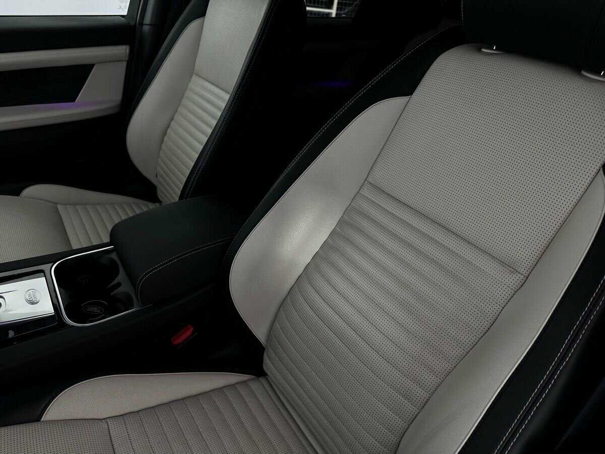 Land Rover Discovery Sport 2020 года с пробегом. Фото: #7