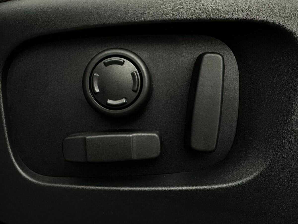 Land Rover Discovery Sport 2020 года с пробегом. Фото: #13