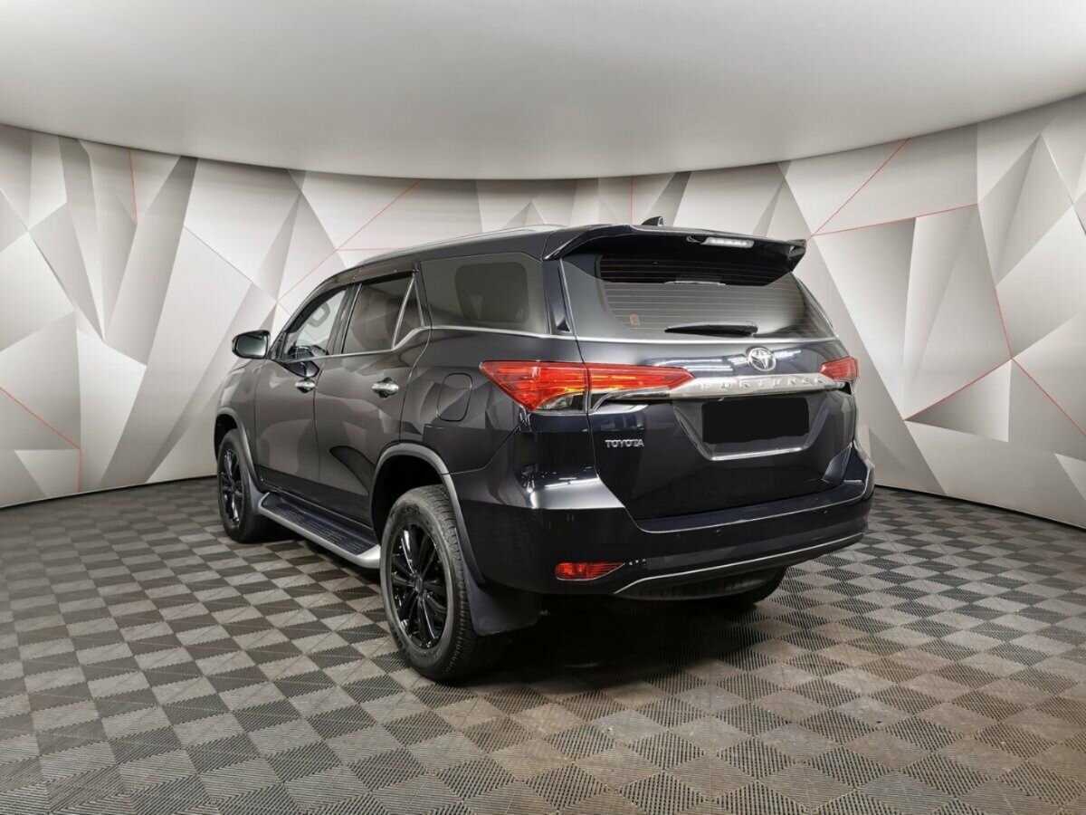 Toyota Fortuner 2019 года с пробегом. Фото: #3