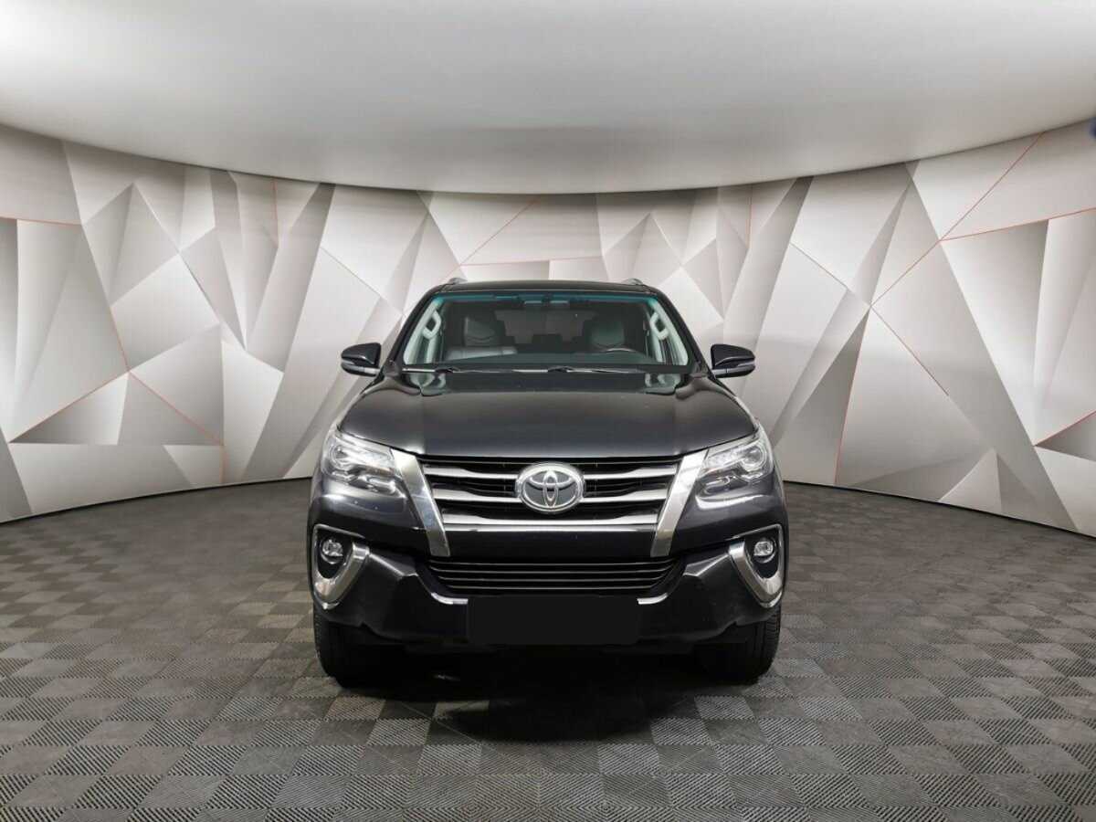 Toyota Fortuner 2019 года с пробегом. Фото: #6
