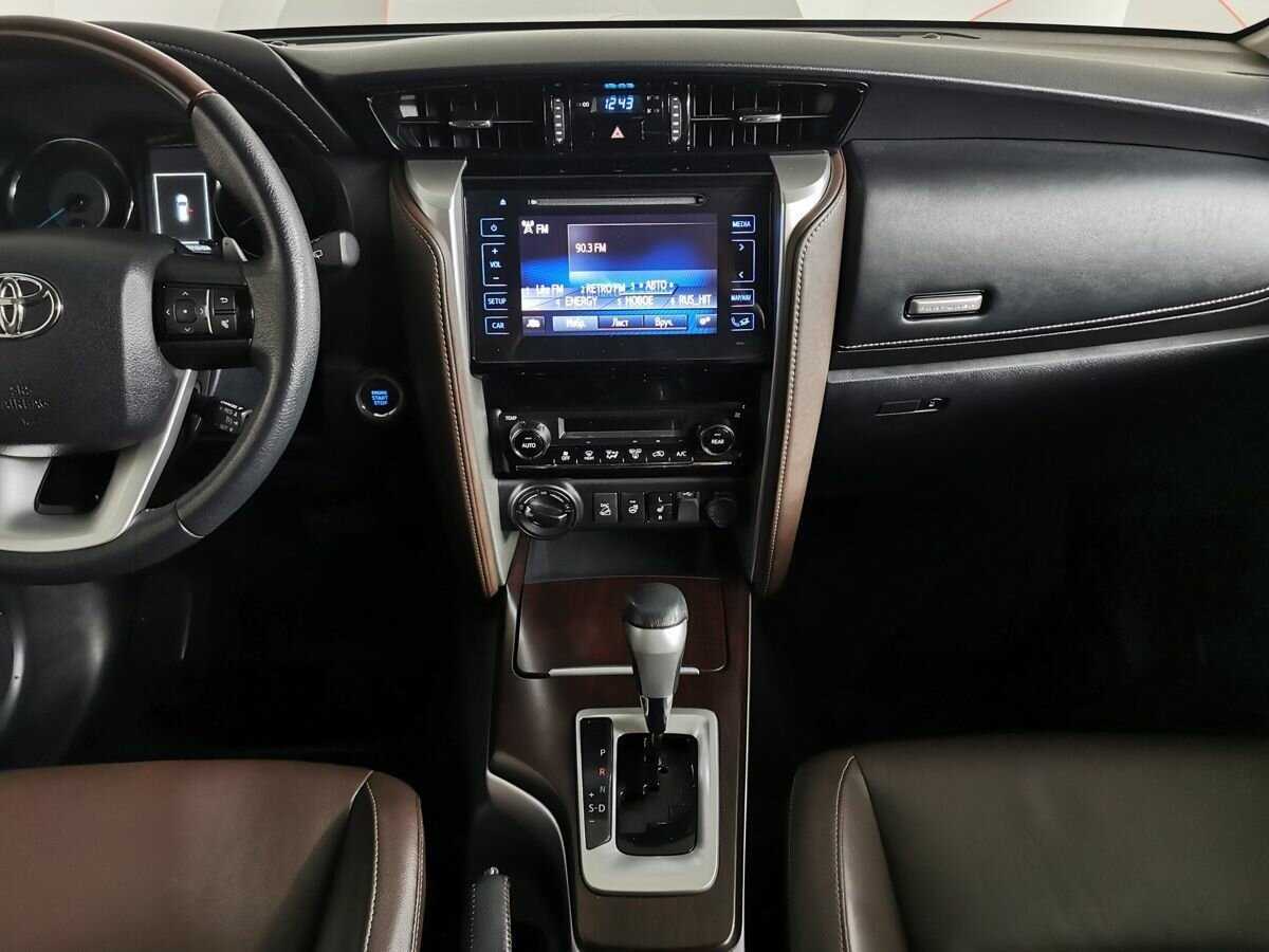 Toyota Fortuner 2019 года с пробегом. Фото: #10
