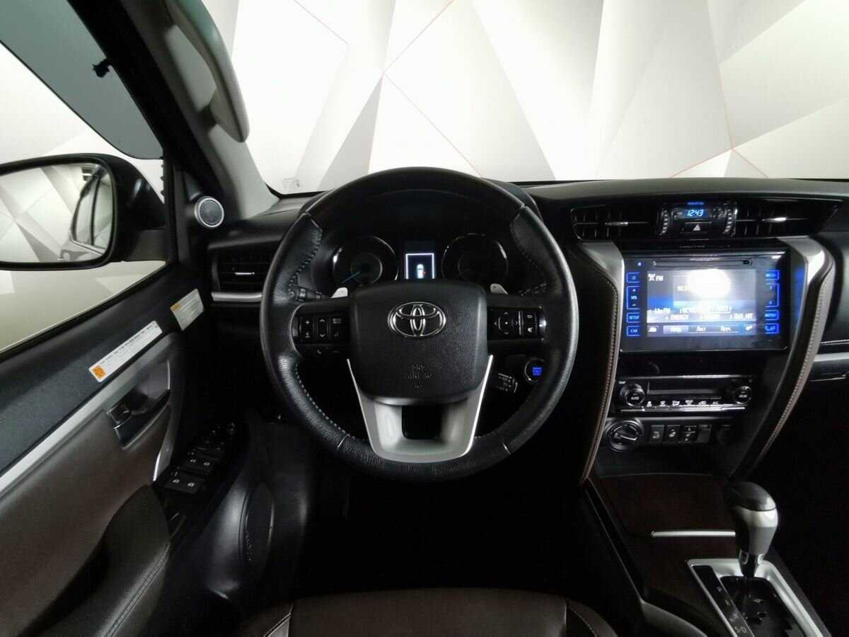 Toyota Fortuner 2019 года с пробегом. Фото: #14