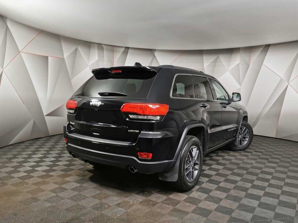 Jeep Grand Cherokee 2018 года с пробегом. Фото: #1
