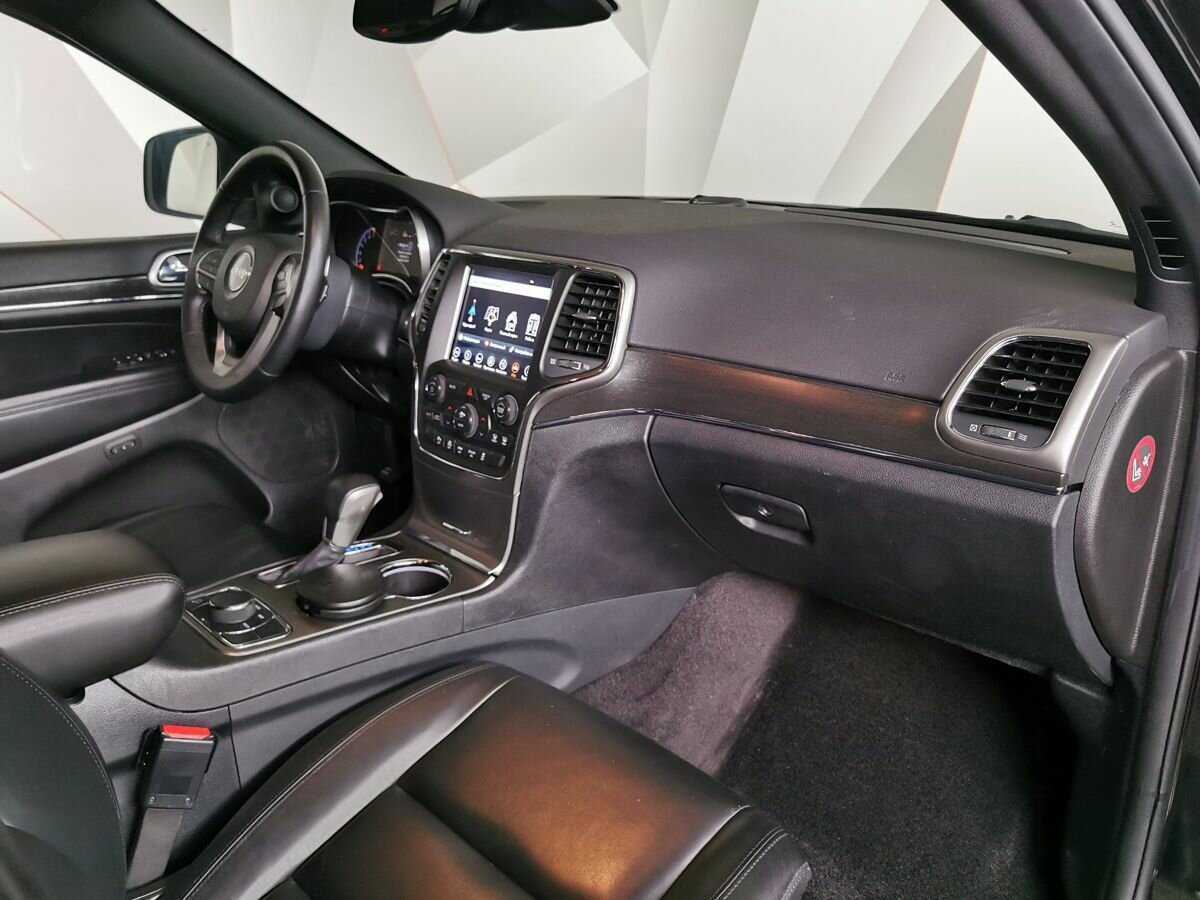 Jeep Grand Cherokee 2018 года с пробегом. Фото: #8