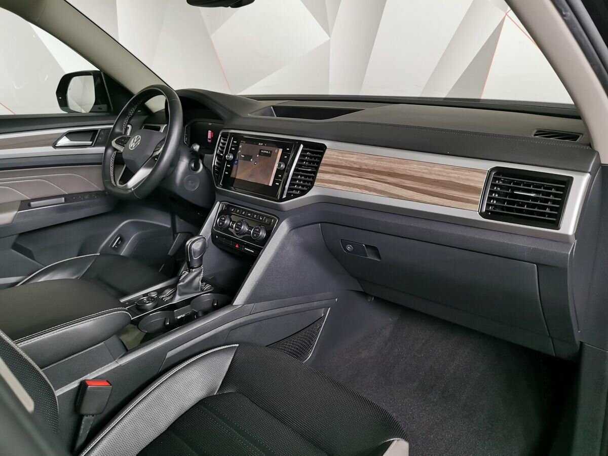 Volkswagen Teramont 2021 года с пробегом. Фото: #8