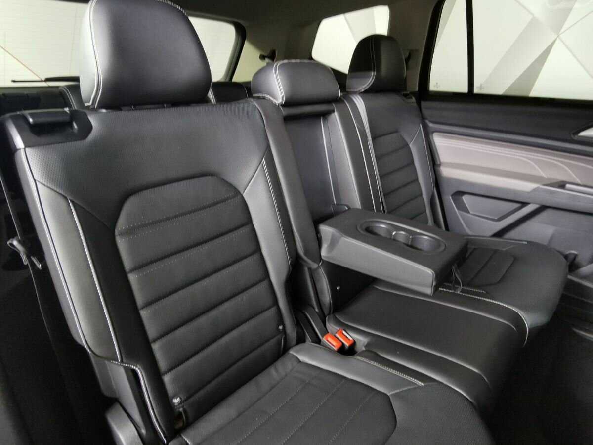 Volkswagen Teramont 2021 года с пробегом. Фото: #12