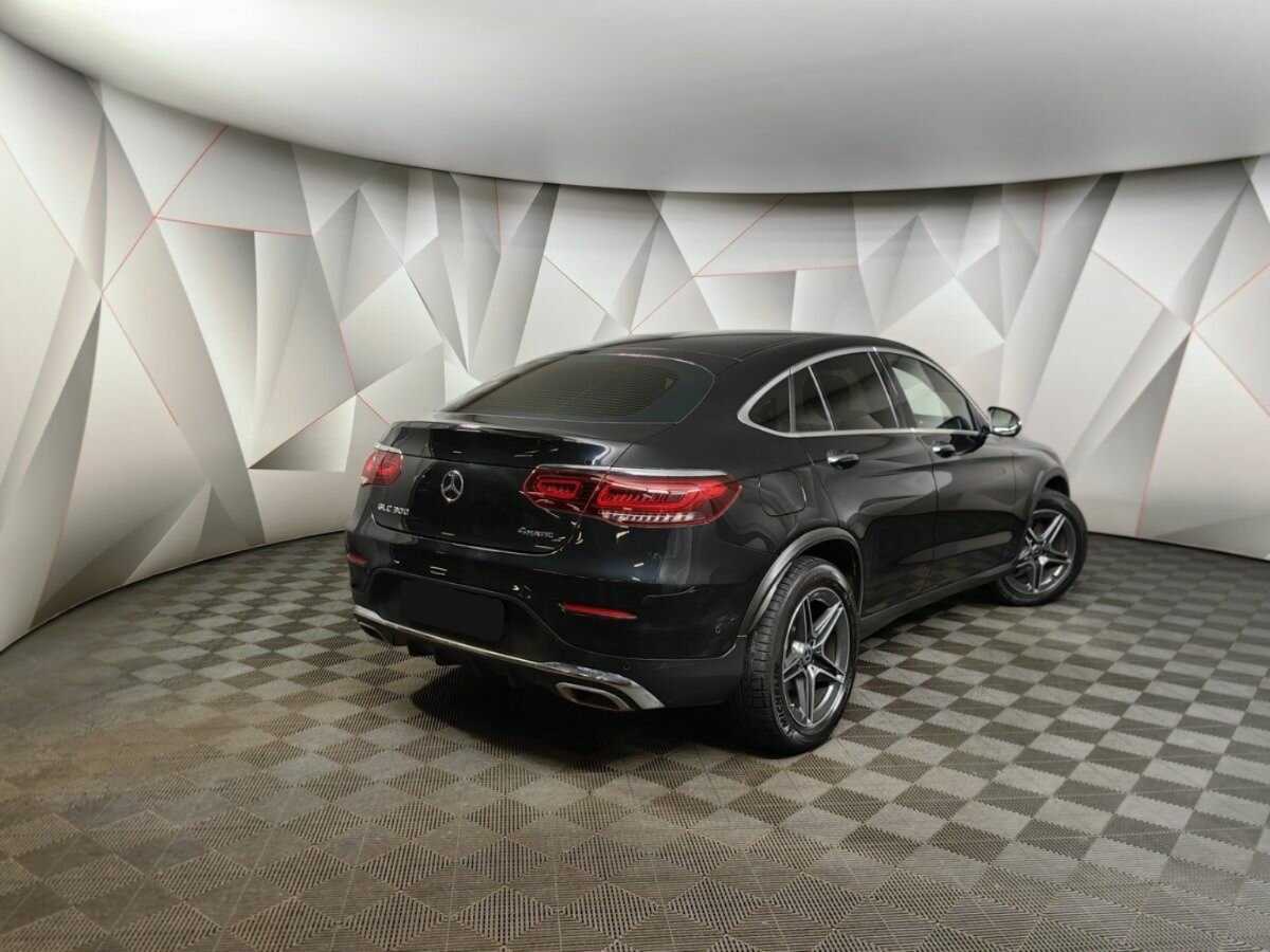 Mercedes-Benz GLC Coupe 2020 года с пробегом. Фото: #1