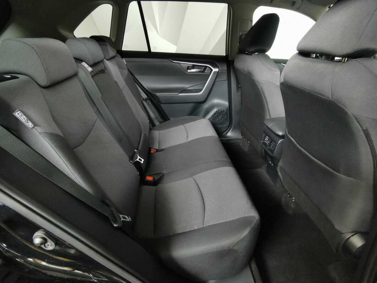 Toyota RAV4 2021 года с пробегом. Фото: #11