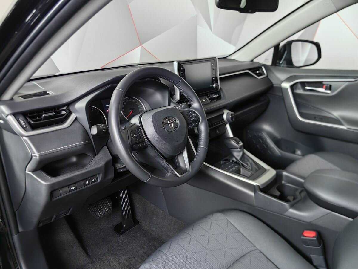 Toyota RAV4 2021 года с пробегом. Фото: #13