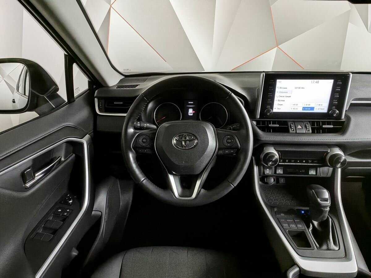 Toyota RAV4 2021 года с пробегом. Фото: #14