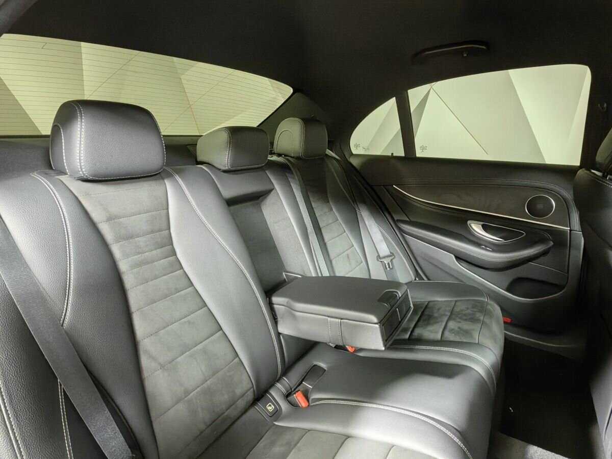 Mercedes-Benz E-Класс 2021 года с пробегом. Фото: #12