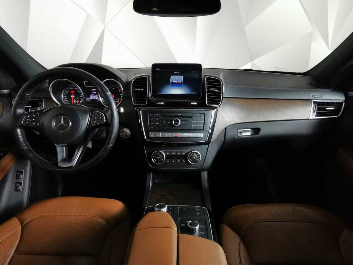 Mercedes-Benz GLS 2018 года с пробегом. Фото: #9