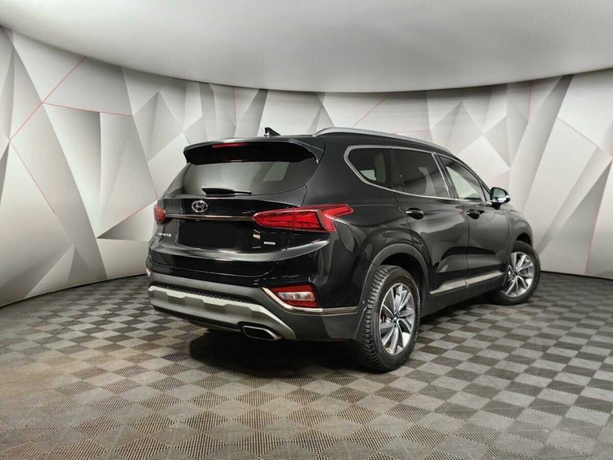 Hyundai Santa Fe 2019 года с пробегом. Фото: #1