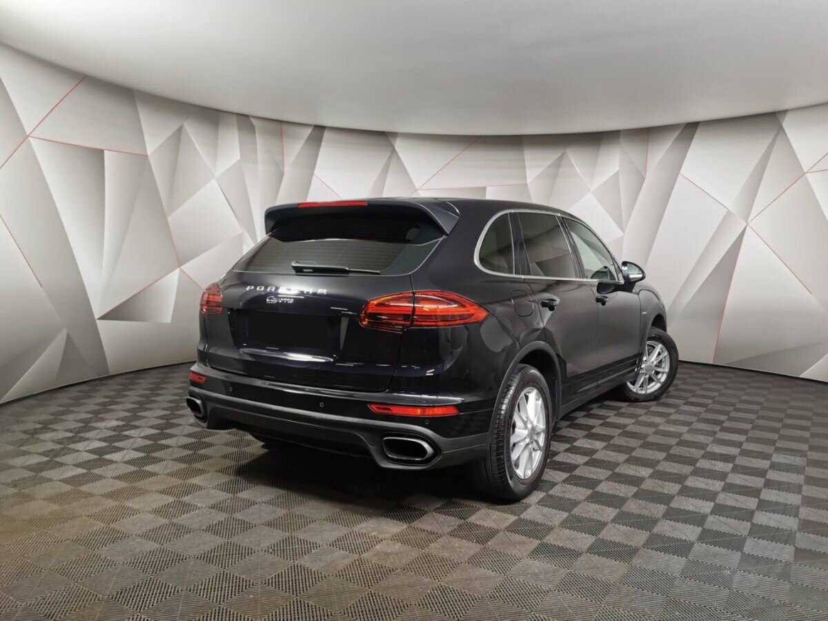 Porsche Cayenne 2015 года с пробегом. Фото: #1
