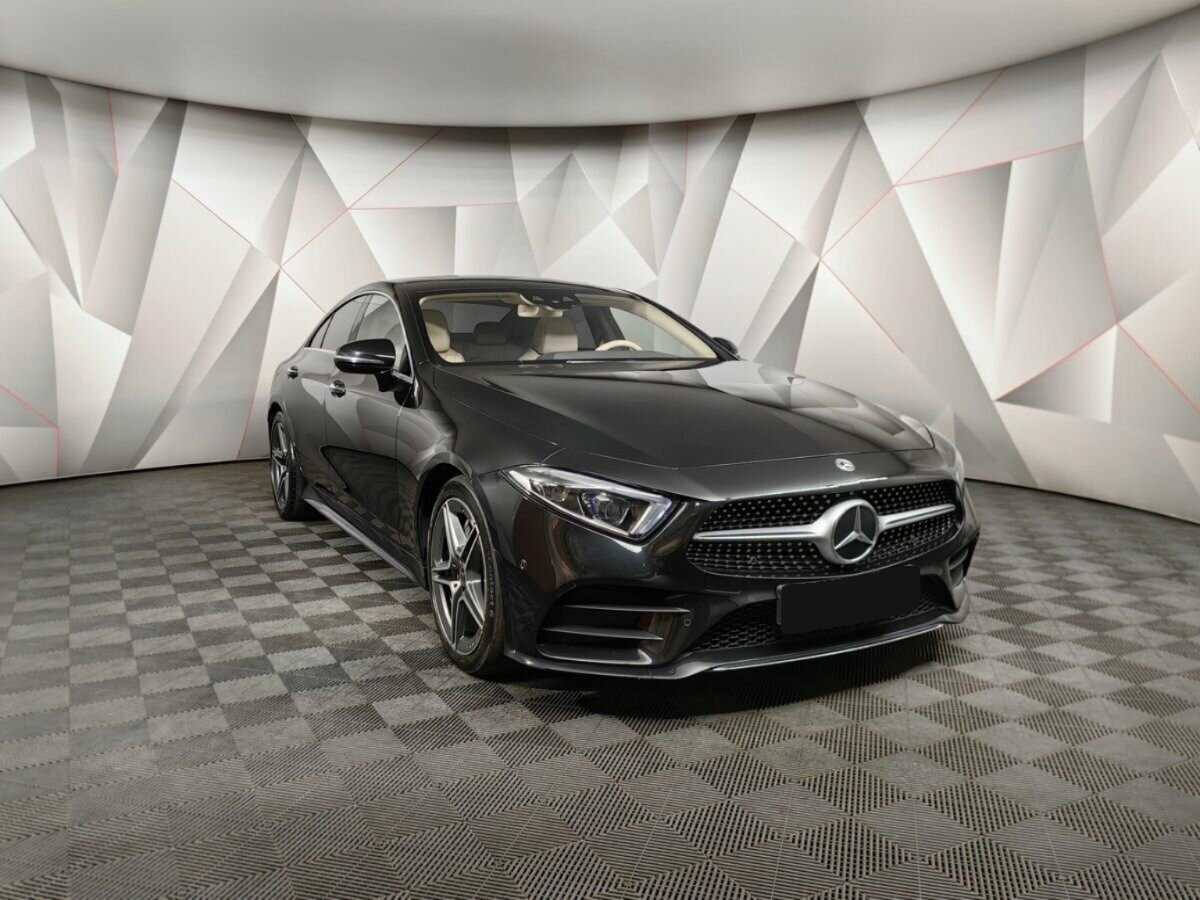 Mercedes-Benz CLS 2018 года с пробегом. Фото: #2