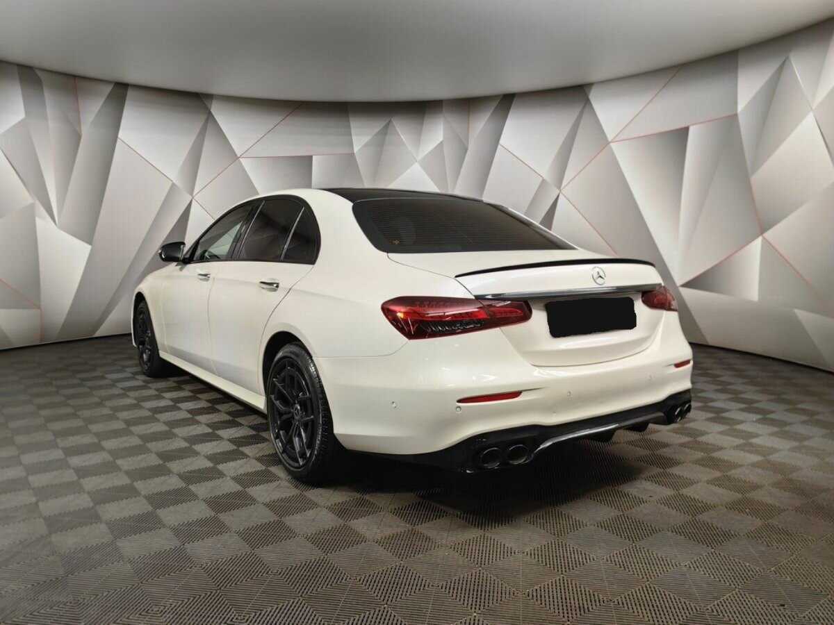 Mercedes-Benz E-Класс 2021 года с пробегом. Фото: #3