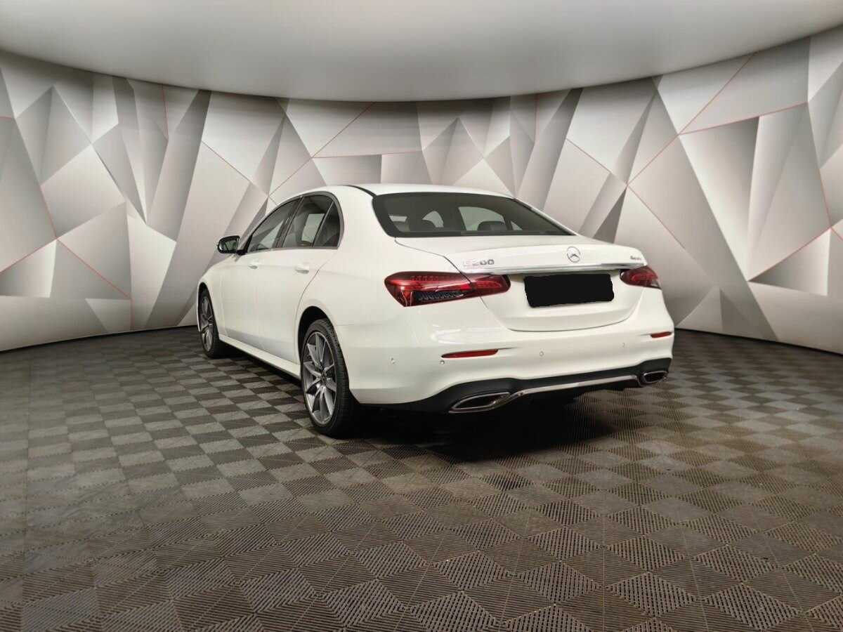 Mercedes-Benz E-Класс 2022 года с пробегом. Фото: #3