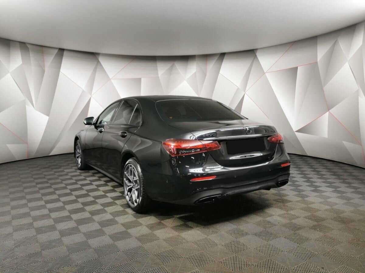 Mercedes-Benz E-Класс 2020 года с пробегом. Фото: #2