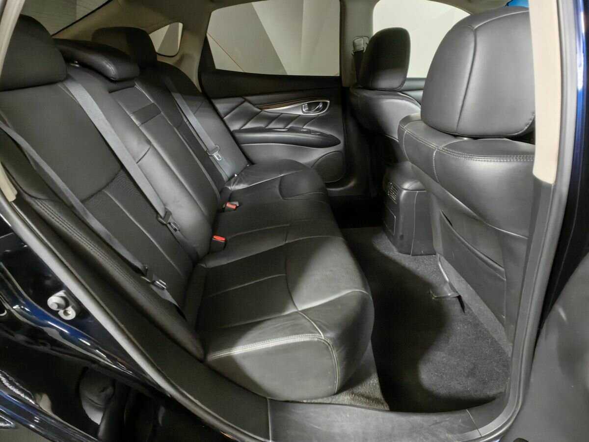 Infiniti Q70 2016 года с пробегом. Фото: #11