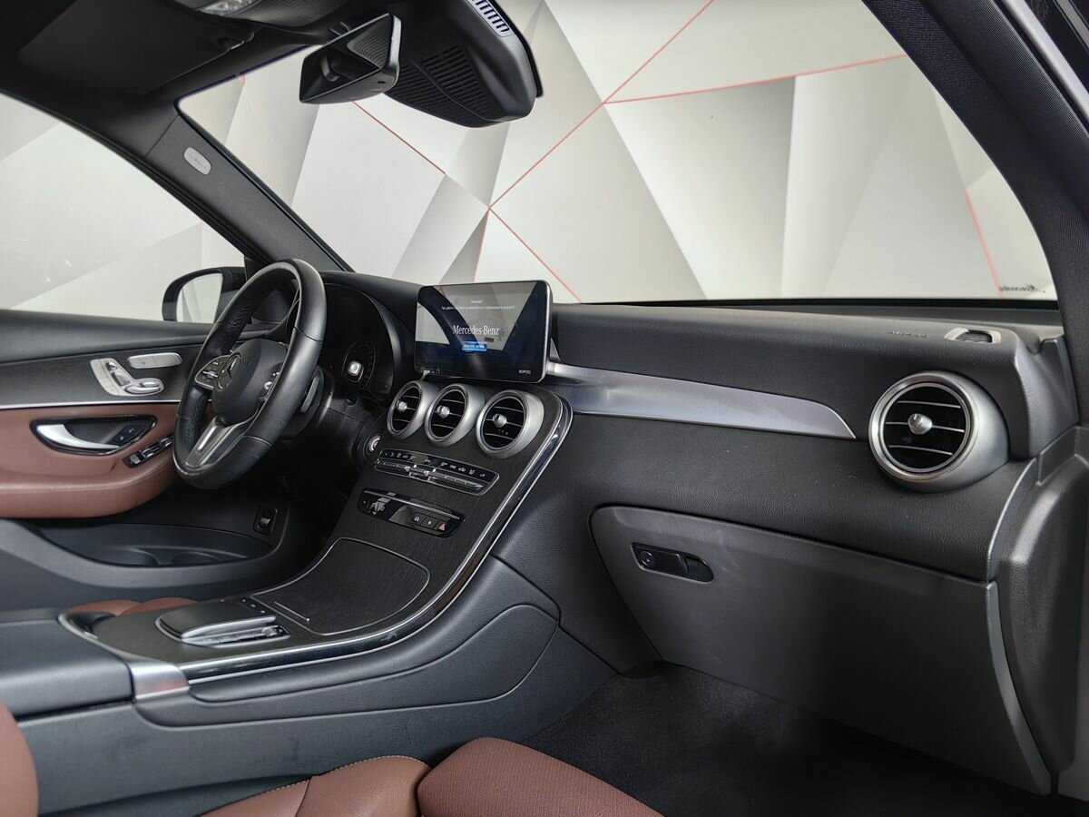 Mercedes-Benz GLC 2021 года с пробегом. Фото: #8