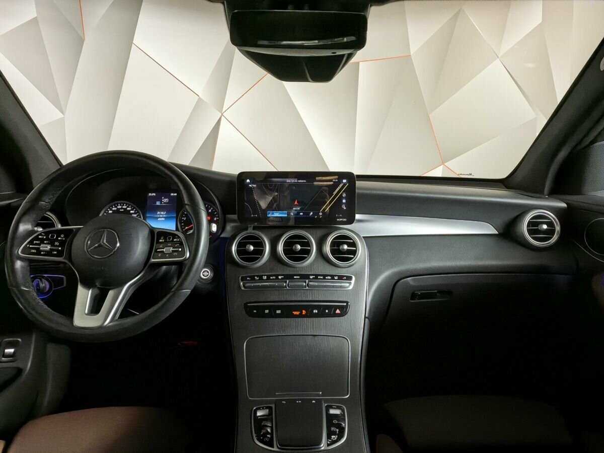 Mercedes-Benz GLC 2021 года с пробегом. Фото: #9