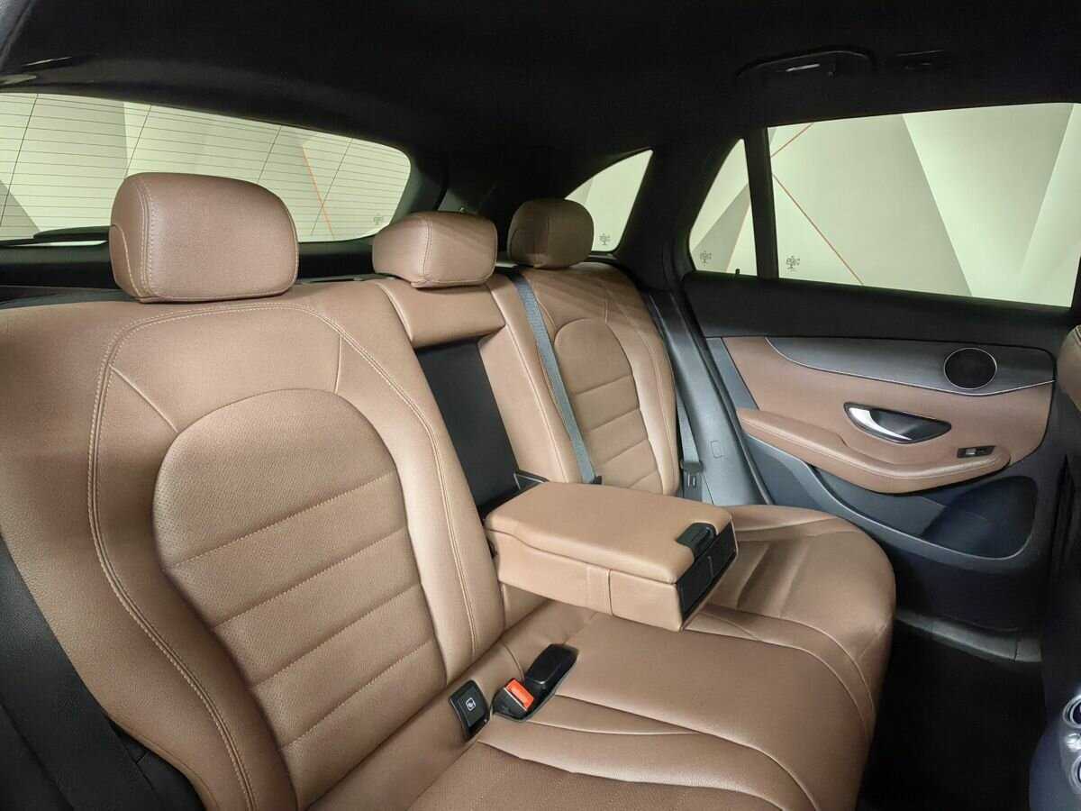 Mercedes-Benz GLC 2021 года с пробегом. Фото: #12