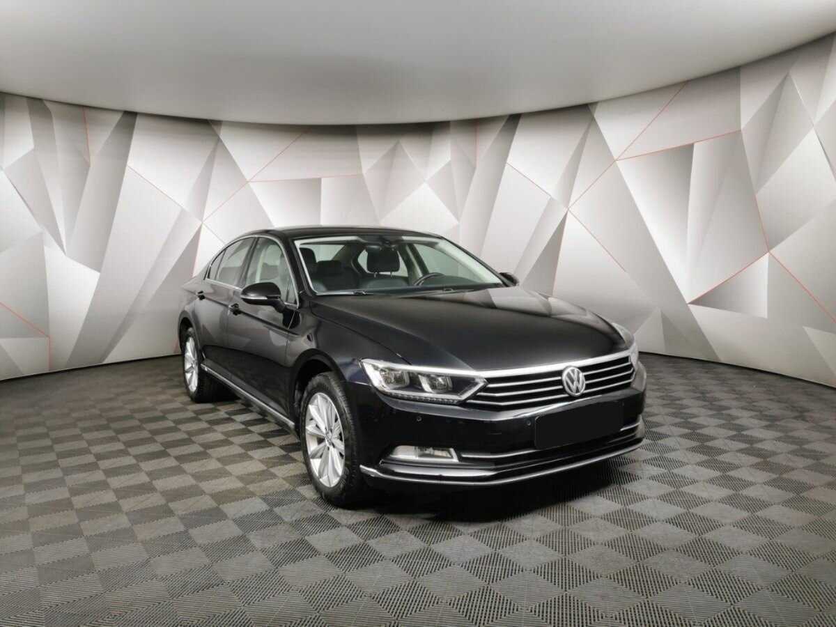 Volkswagen Passat 2019 года с пробегом. Фото: #2