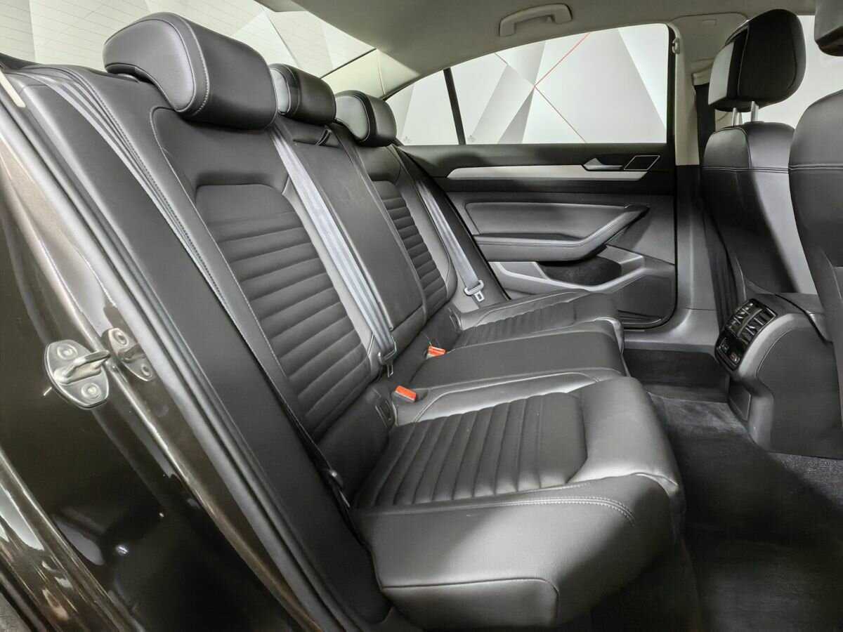Volkswagen Passat 2017 года с пробегом. Фото: #11