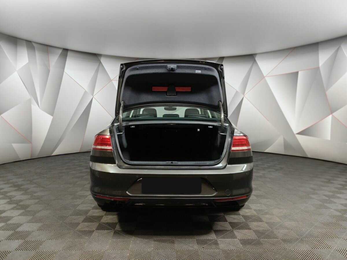 Volkswagen Passat 2017 года с пробегом. Фото: #16