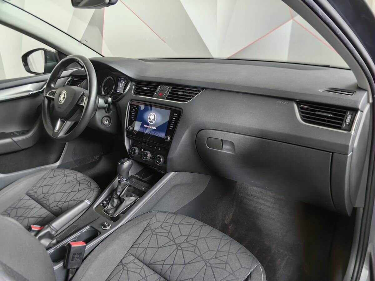 Skoda Octavia 2019 года с пробегом. Фото: #8