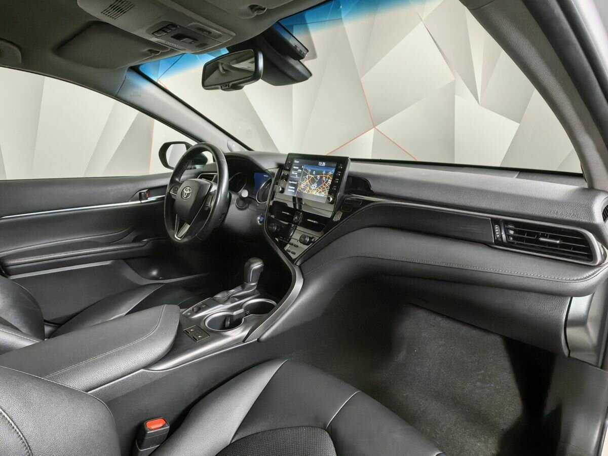 Toyota Camry 2022 года с пробегом. Фото: #7